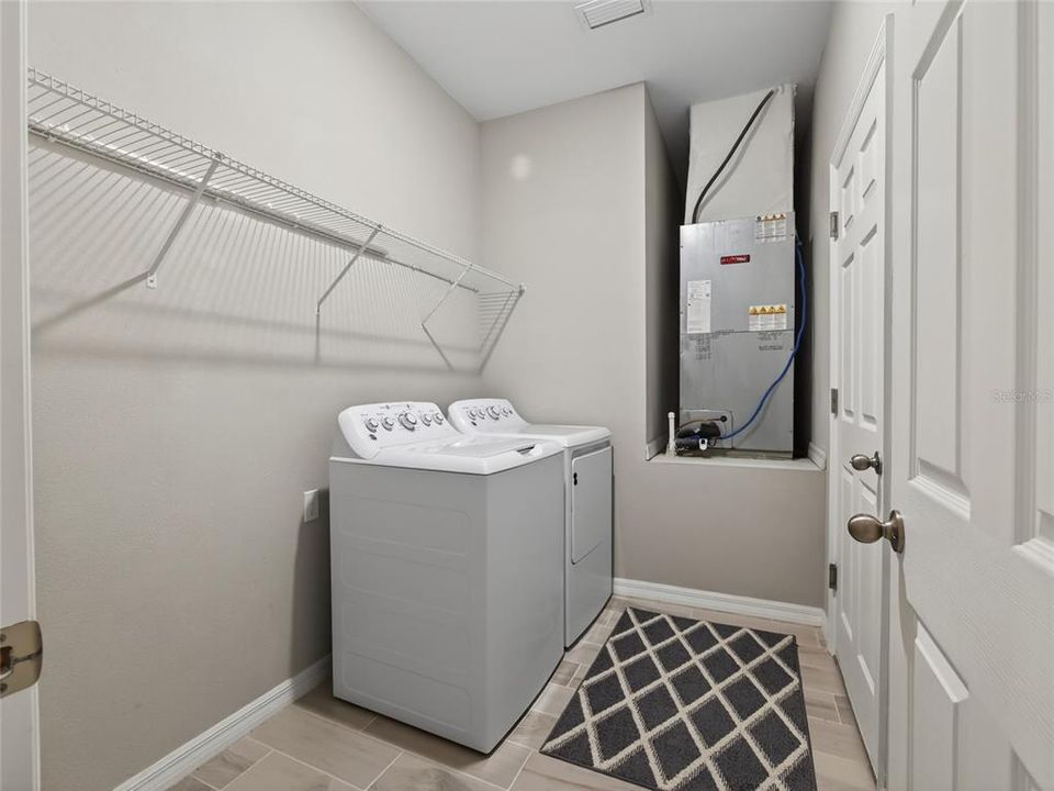 待售: $317,000 (3 贝兹, 2 浴室, 1540 平方英尺)