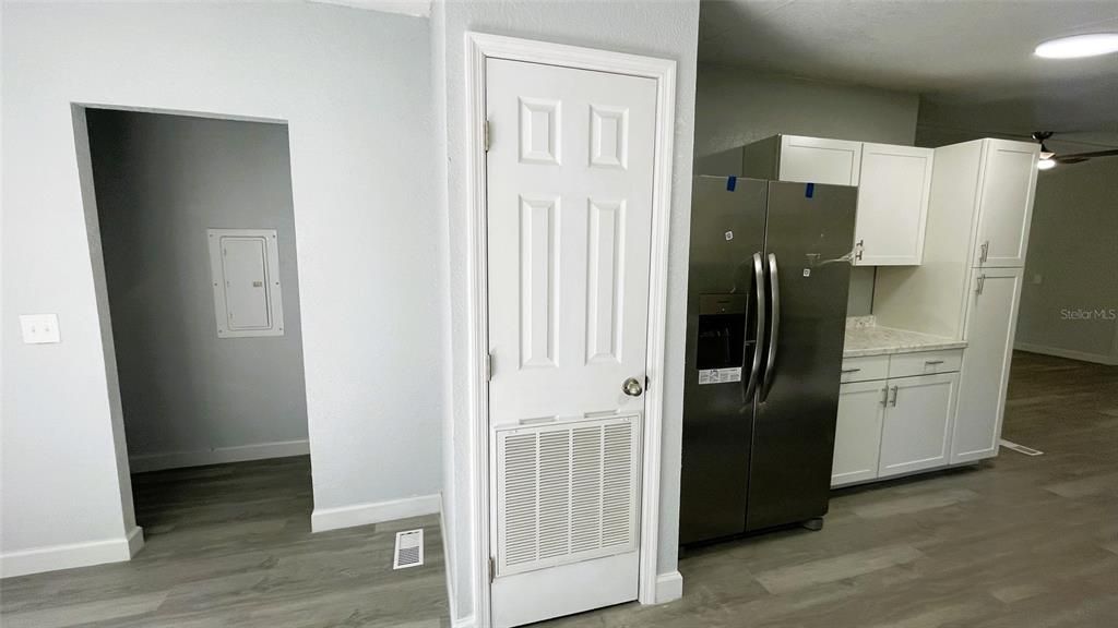 待售: $179,900 (3 贝兹, 2 浴室, 1296 平方英尺)