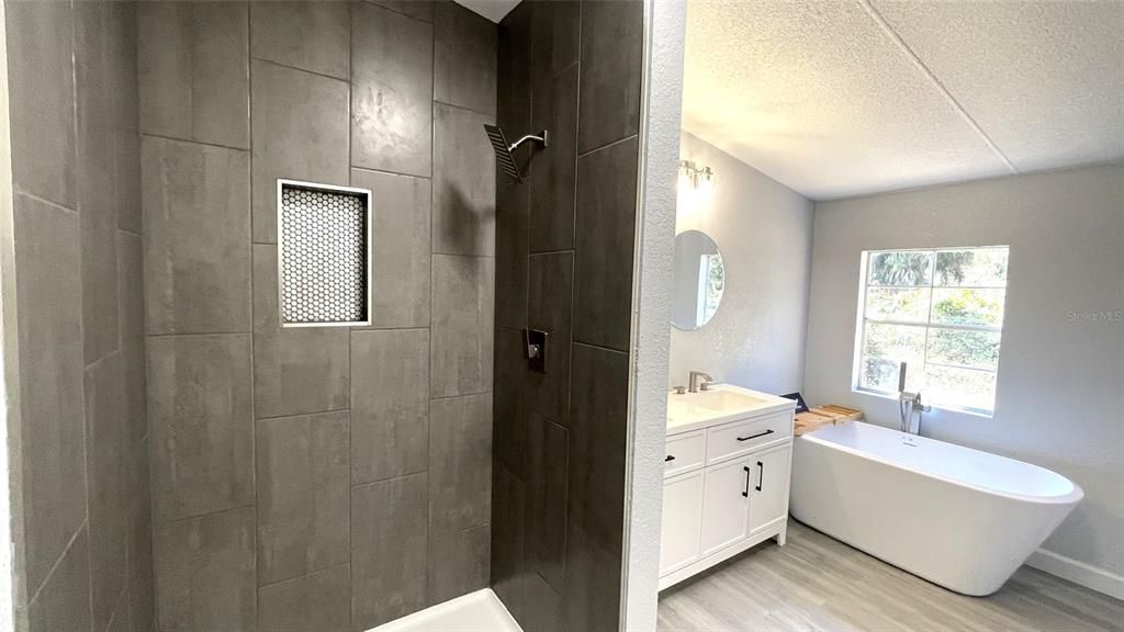 待售: $179,900 (3 贝兹, 2 浴室, 1296 平方英尺)