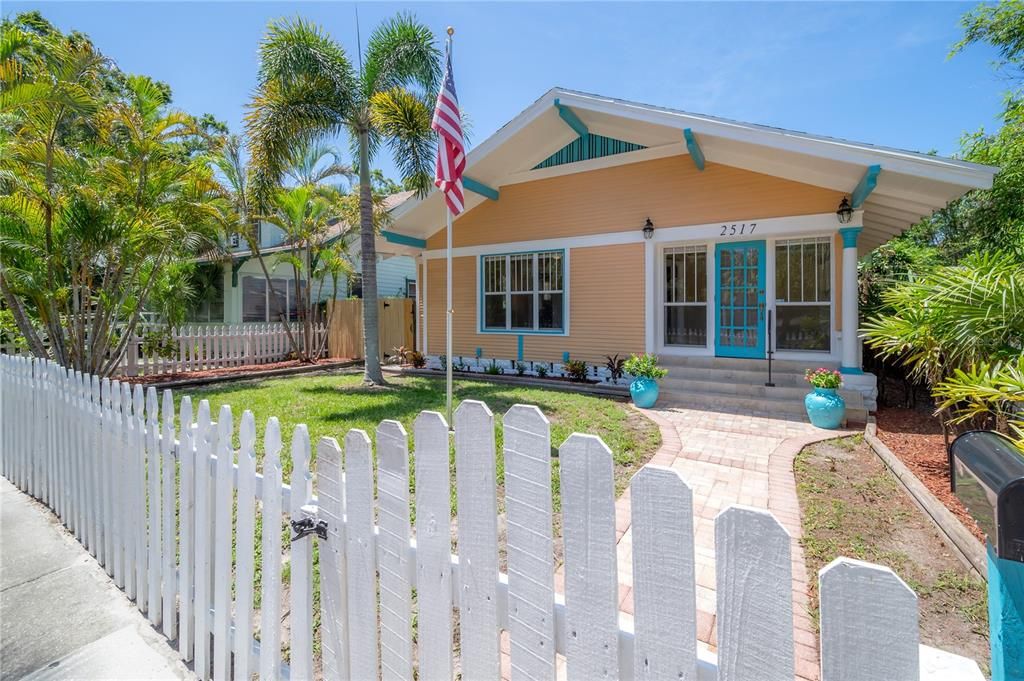 For Rent: $2,350 (2 beds, 2 baths, 1169 Square Feet)