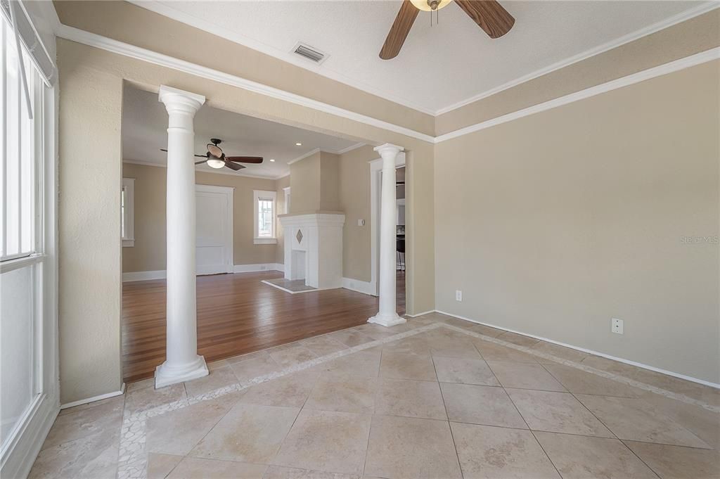 For Rent: $2,350 (2 beds, 2 baths, 1169 Square Feet)