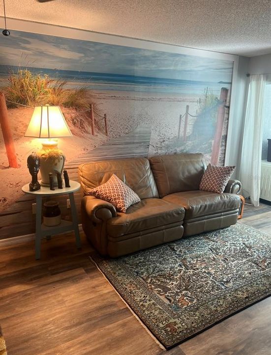 For Sale: $190,000 (2 beds, 2 baths, 1100 Square Feet)