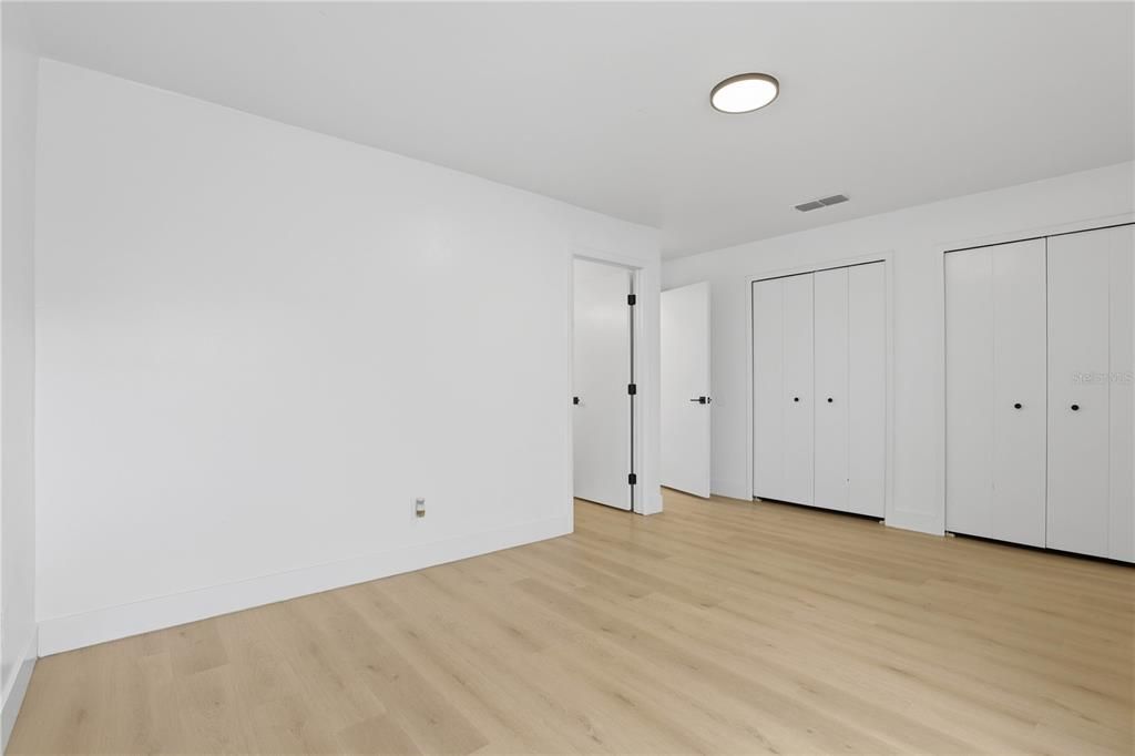 For Rent: $2,300 (3 beds, 2 baths, 1300 Square Feet)