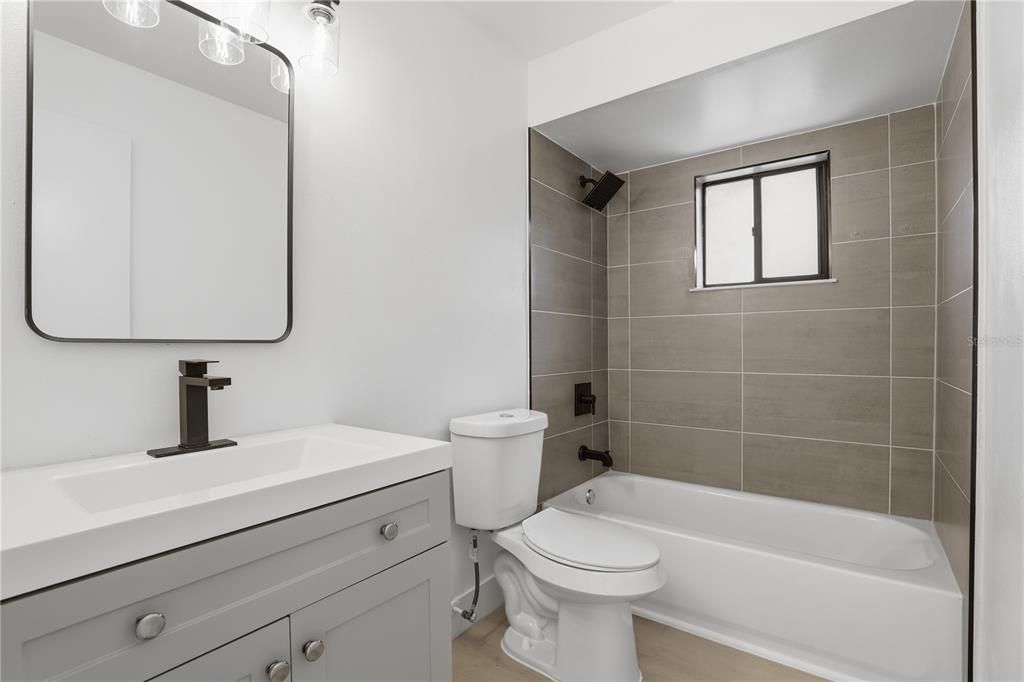 For Rent: $2,300 (3 beds, 2 baths, 1300 Square Feet)