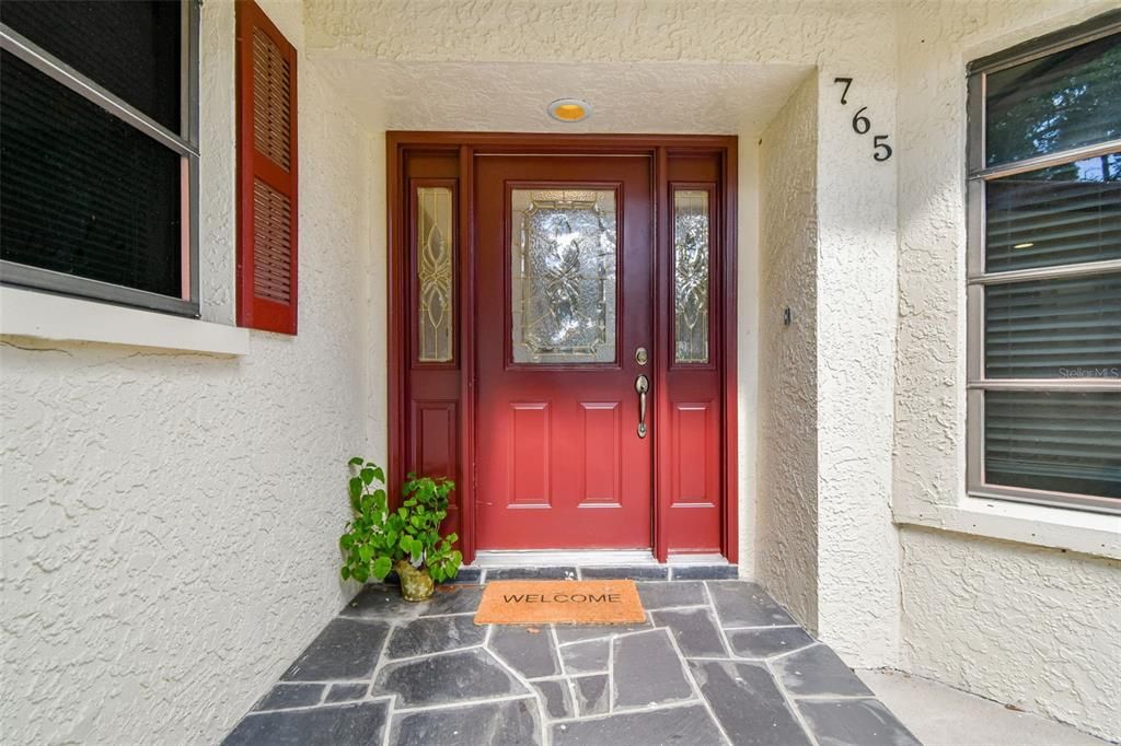 Activo con contrato: $624,916 (4 camas, 2 baños, 2336 Pies cuadrados)