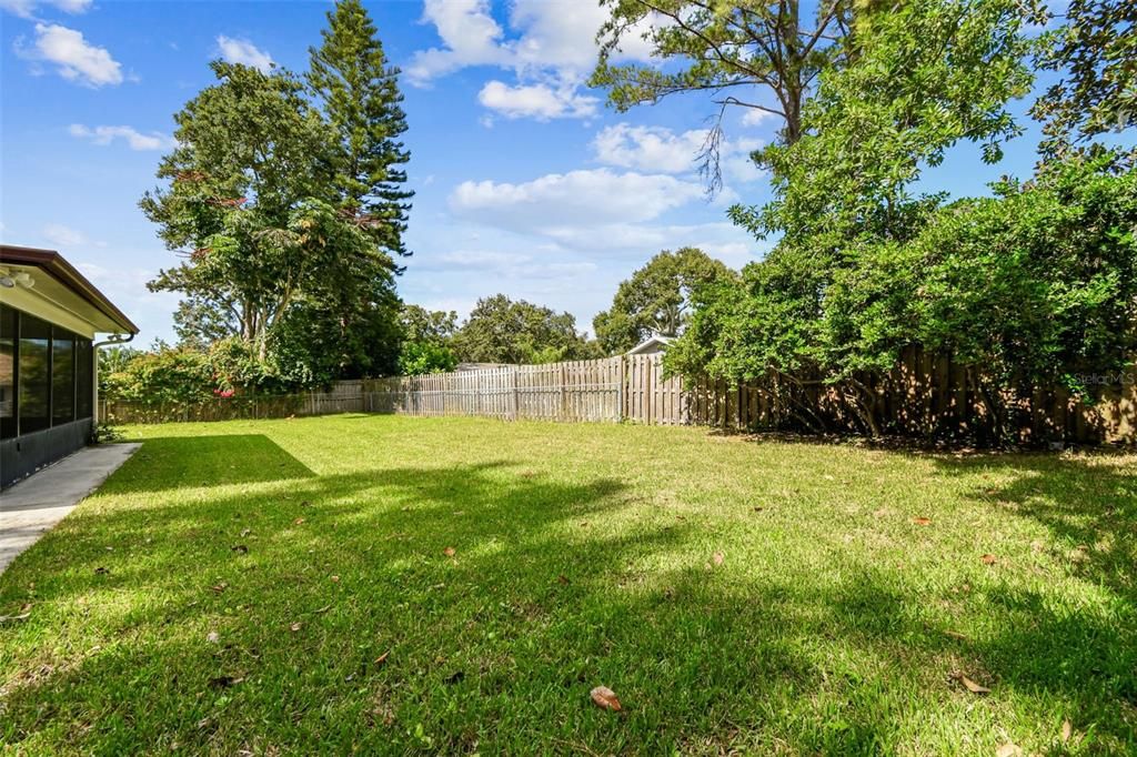 Activo con contrato: $624,916 (4 camas, 2 baños, 2336 Pies cuadrados)