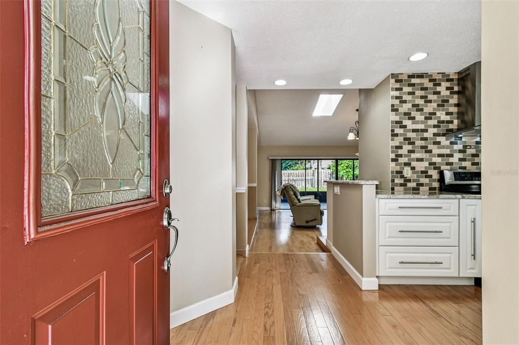 Activo con contrato: $624,916 (4 camas, 2 baños, 2336 Pies cuadrados)