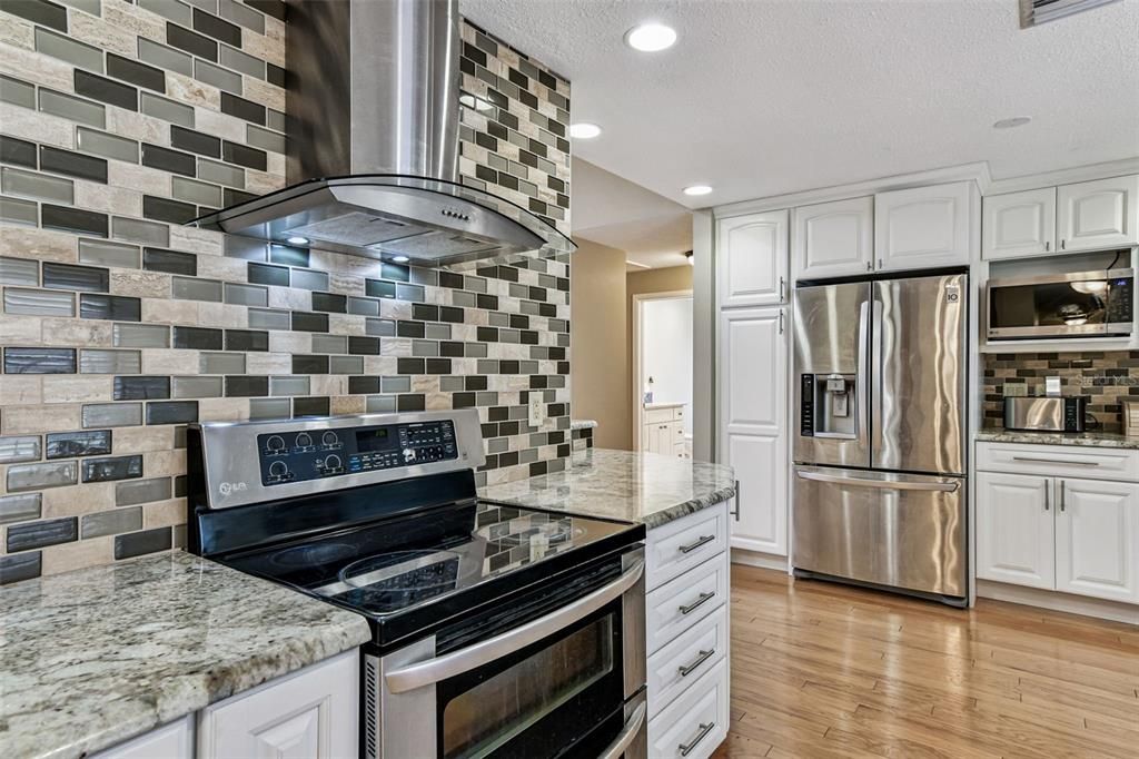 Activo con contrato: $624,916 (4 camas, 2 baños, 2336 Pies cuadrados)