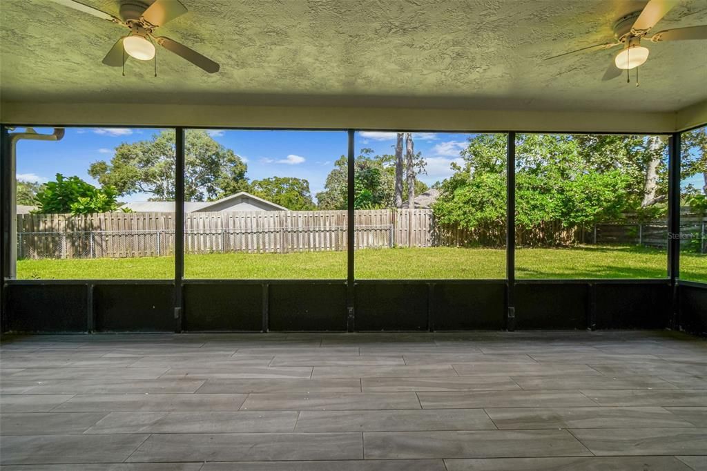 Activo con contrato: $624,916 (4 camas, 2 baños, 2336 Pies cuadrados)