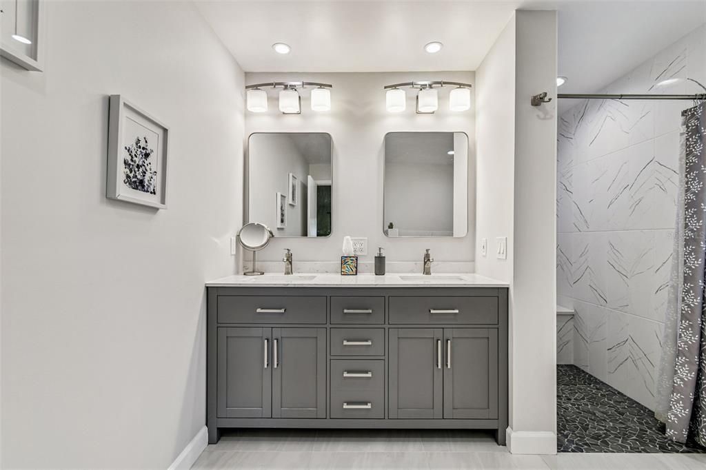 Activo con contrato: $624,916 (4 camas, 2 baños, 2336 Pies cuadrados)