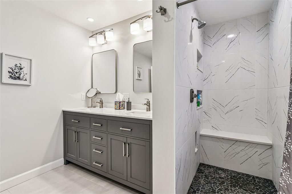 Activo con contrato: $624,916 (4 camas, 2 baños, 2336 Pies cuadrados)