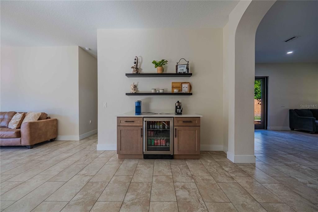 На продажу: $599,000 (4 спален, 3 ванн, 2322 Квадратных фут)