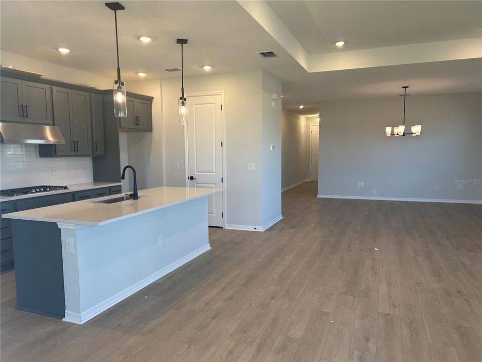 На продажу: $440,698 (3 спален, 2 ванн, 2226 Квадратных фут)