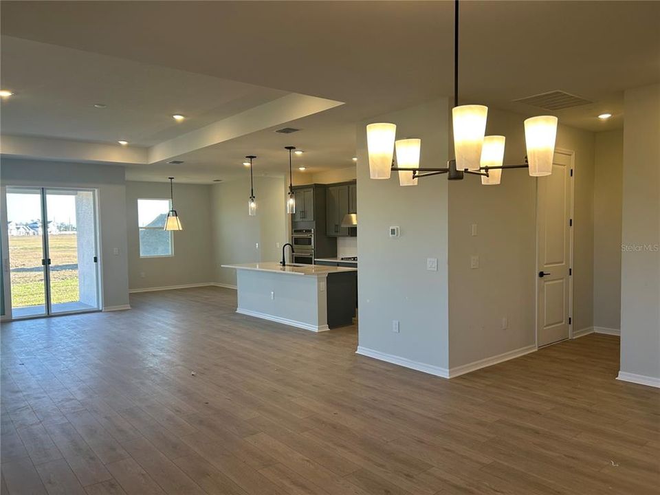 На продажу: $440,698 (3 спален, 2 ванн, 2226 Квадратных фут)