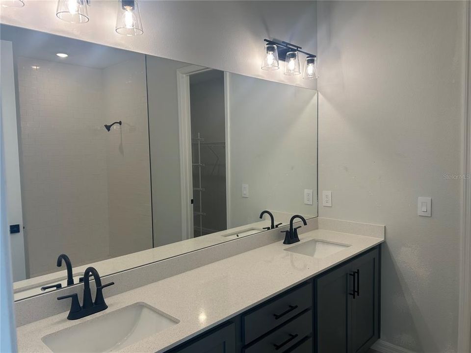 На продажу: $440,698 (3 спален, 2 ванн, 2226 Квадратных фут)