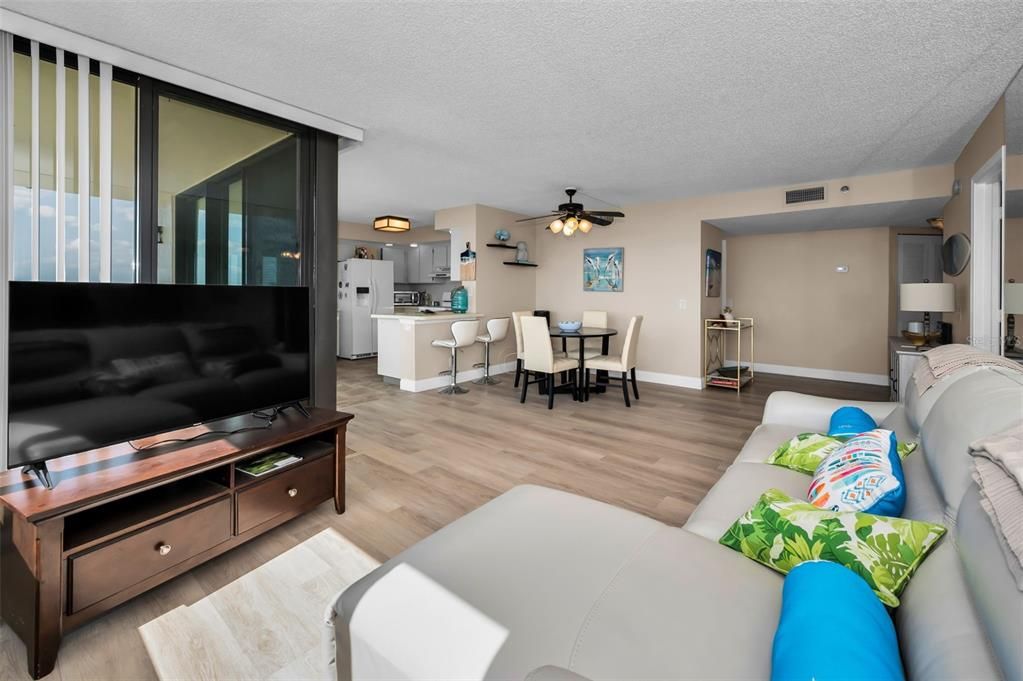 For Rent: $4,500 (2 beds, 2 baths, 1150 Square Feet)