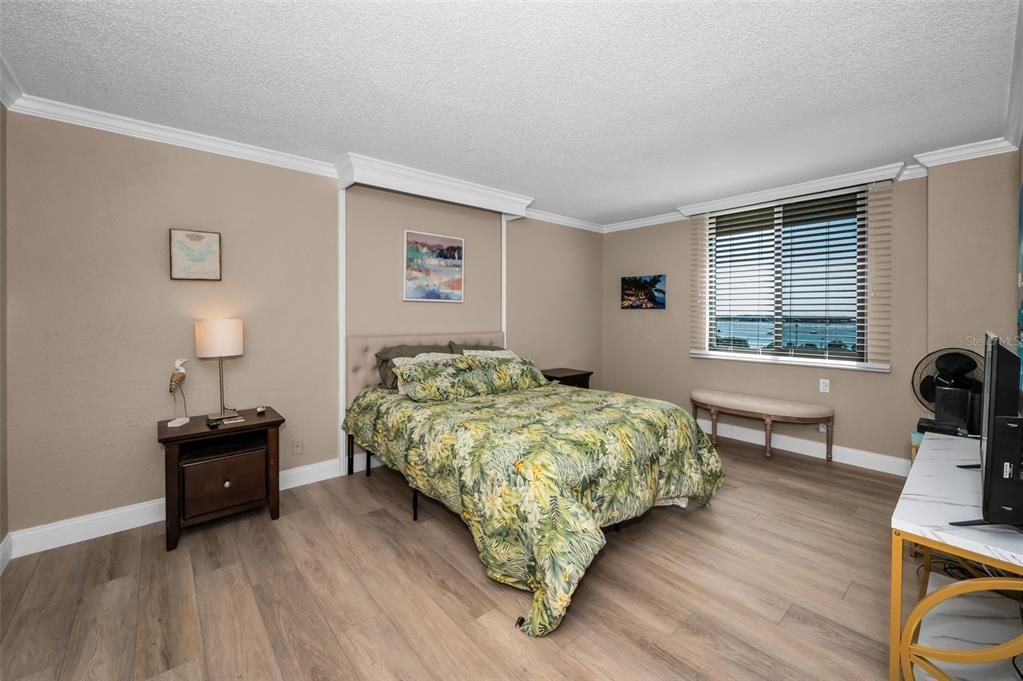 For Rent: $4,500 (2 beds, 2 baths, 1150 Square Feet)