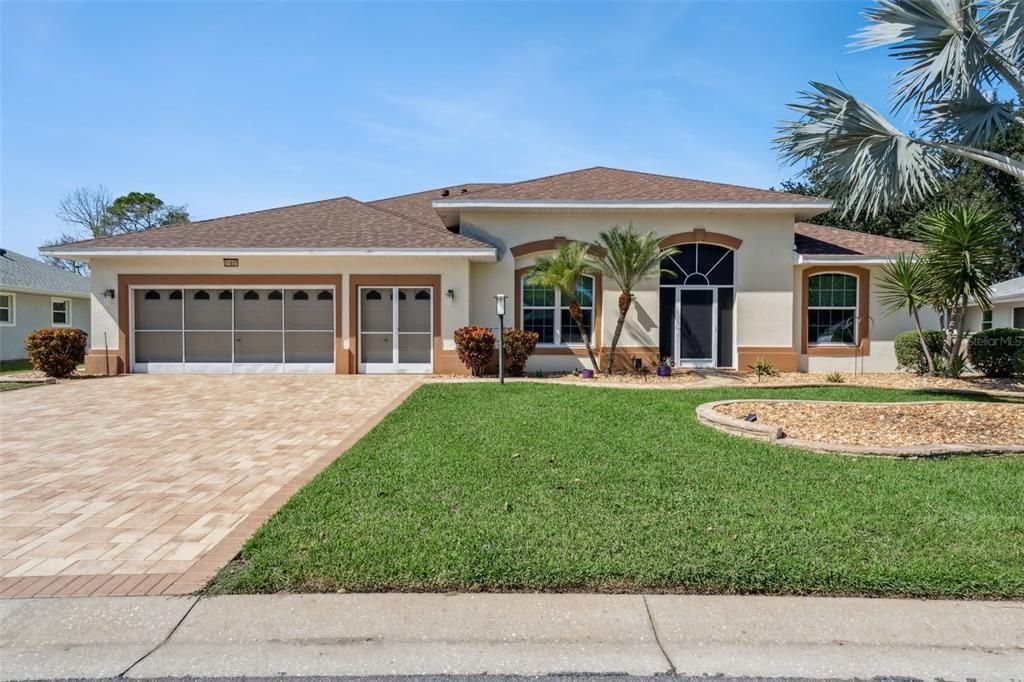 For Sale: $550,000 (5 beds, 3 baths, 3422 Square Feet)