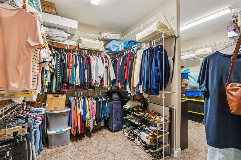 For Sale: $550,000 (5 beds, 3 baths, 3422 Square Feet)