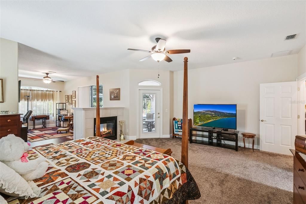 For Sale: $550,000 (5 beds, 3 baths, 3422 Square Feet)