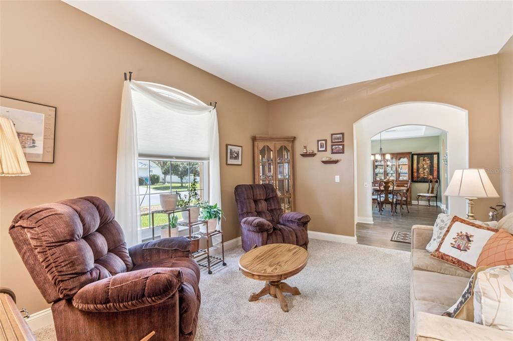 For Sale: $550,000 (5 beds, 3 baths, 3422 Square Feet)