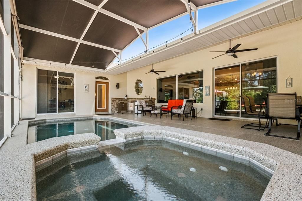 For Sale: $550,000 (5 beds, 3 baths, 3422 Square Feet)