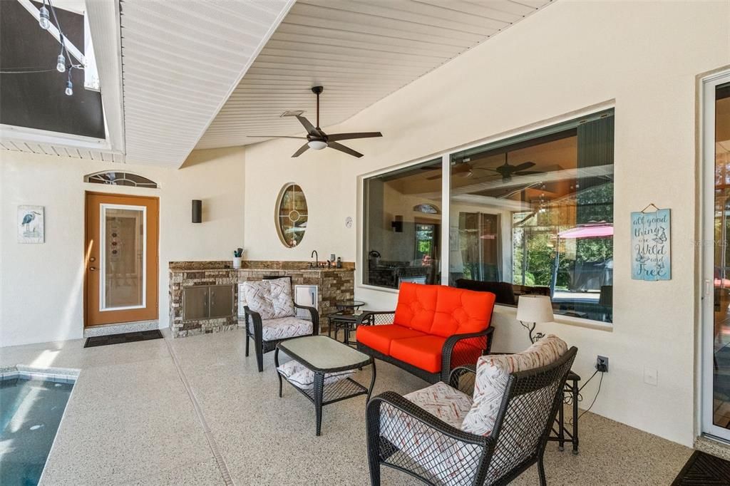 For Sale: $550,000 (5 beds, 3 baths, 3422 Square Feet)