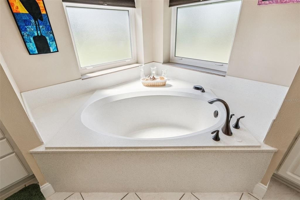 For Sale: $550,000 (5 beds, 3 baths, 3422 Square Feet)