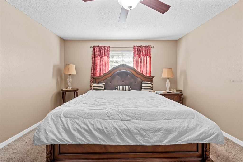 For Sale: $450,000 (7 beds, 2 baths, 3096 Square Feet)