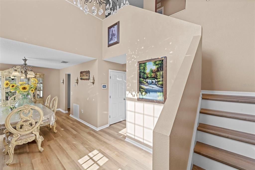 For Sale: $450,000 (7 beds, 2 baths, 3096 Square Feet)