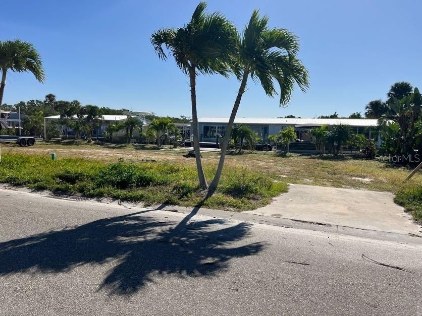 En Venta: $799,000 (0.15 acres)