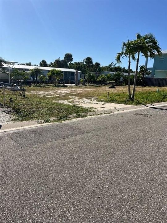 En Venta: $799,000 (0.15 acres)