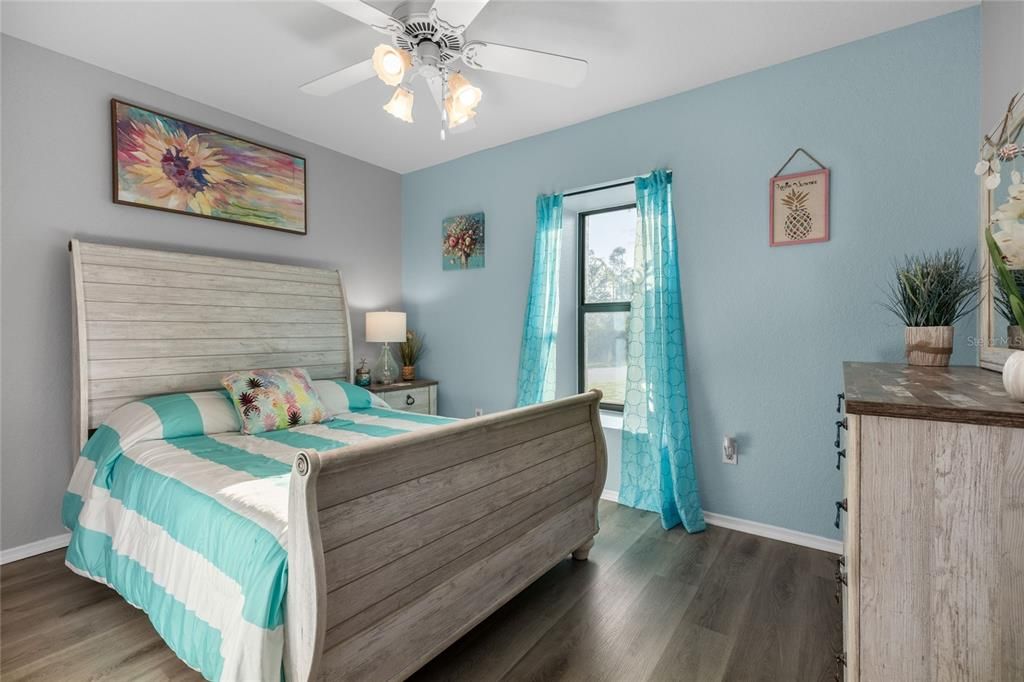 Active With Contract: $277,000 (3 beds, 2 baths, 1234 Square Feet)