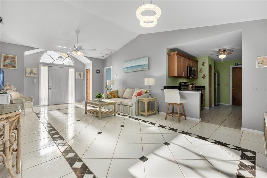 Active With Contract: $277,000 (3 beds, 2 baths, 1234 Square Feet)