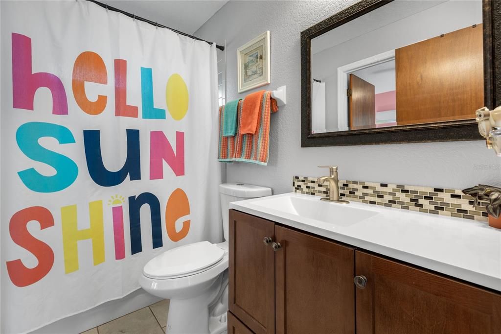 Active With Contract: $277,000 (3 beds, 2 baths, 1234 Square Feet)