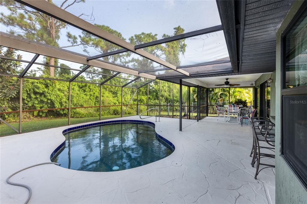 Active With Contract: $277,000 (3 beds, 2 baths, 1234 Square Feet)