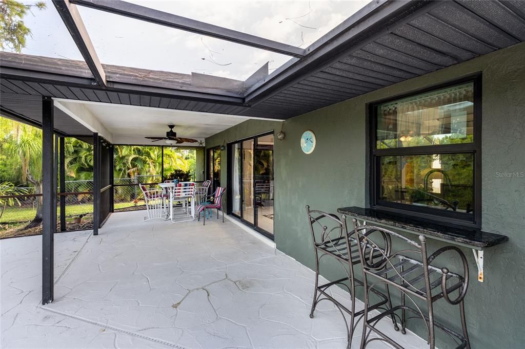 Active With Contract: $277,000 (3 beds, 2 baths, 1234 Square Feet)