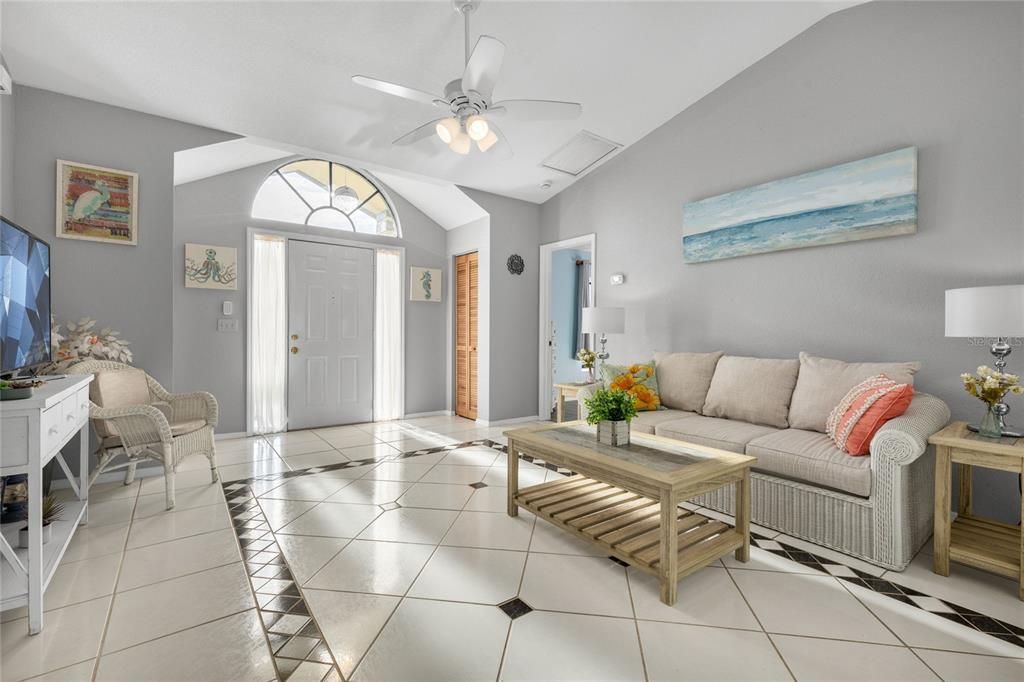 Active With Contract: $277,000 (3 beds, 2 baths, 1234 Square Feet)