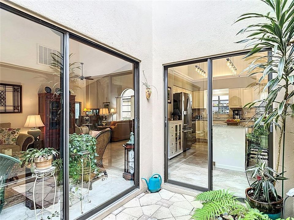 For Sale: $449,000 (2 beds, 2 baths, 1600 Square Feet)