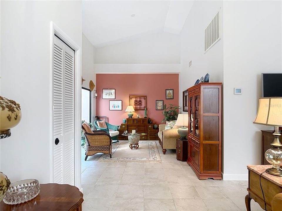 For Sale: $449,000 (2 beds, 2 baths, 1600 Square Feet)