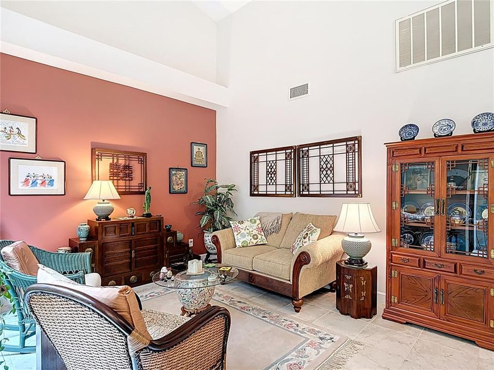 For Sale: $449,000 (2 beds, 2 baths, 1600 Square Feet)