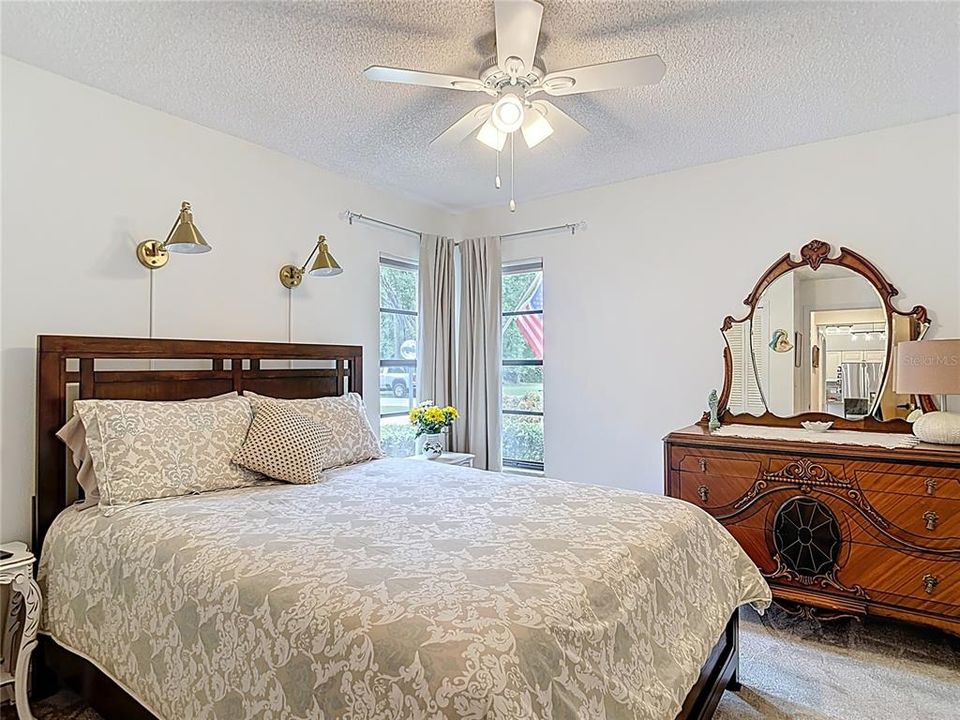 For Sale: $449,000 (2 beds, 2 baths, 1600 Square Feet)