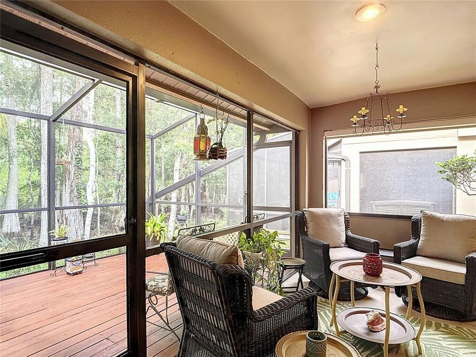 For Sale: $449,000 (2 beds, 2 baths, 1600 Square Feet)