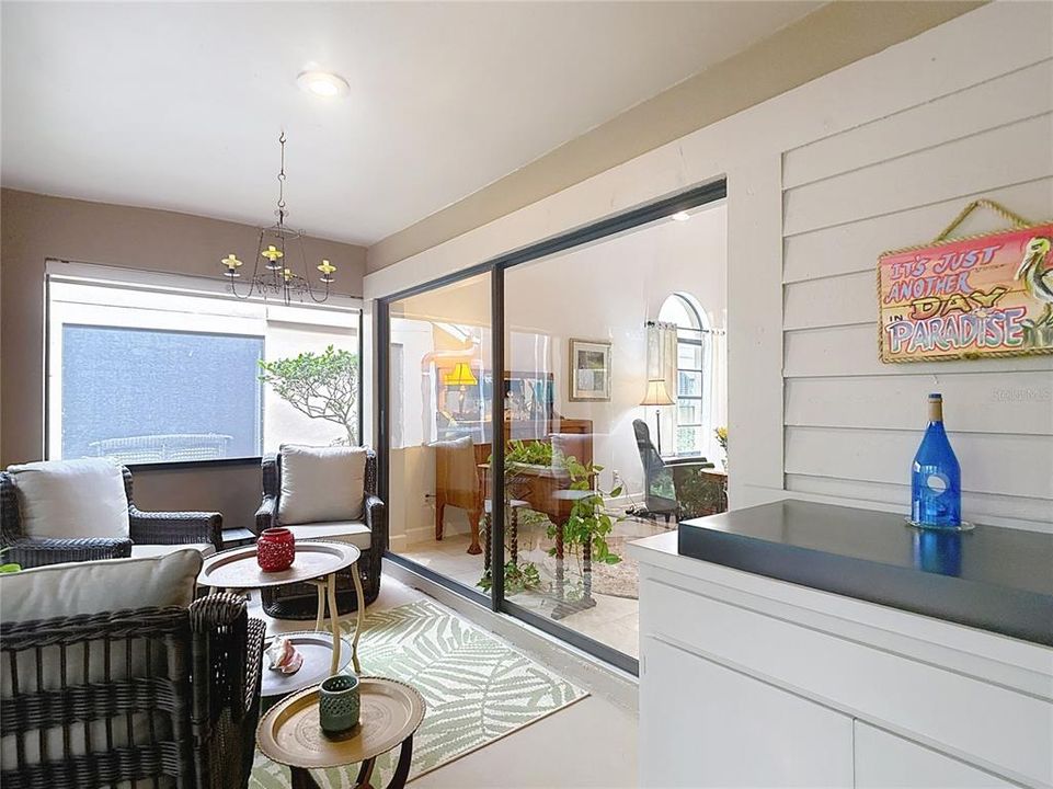 For Sale: $449,000 (2 beds, 2 baths, 1600 Square Feet)