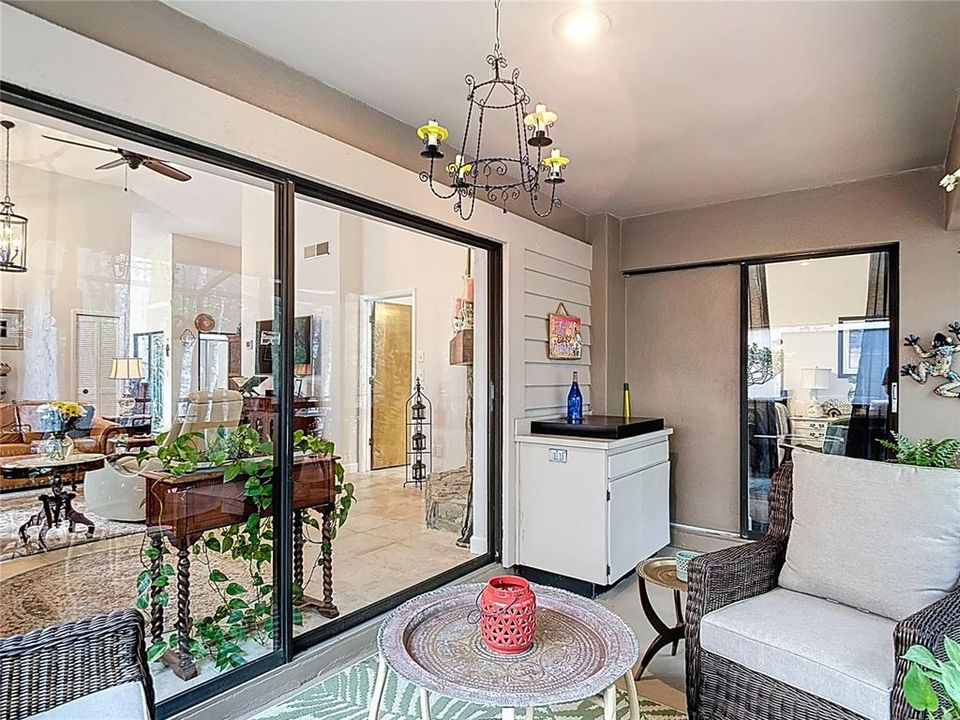 For Sale: $449,000 (2 beds, 2 baths, 1600 Square Feet)