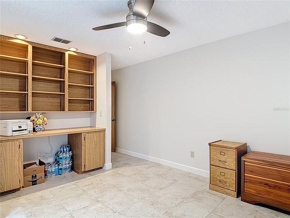 For Sale: $449,000 (2 beds, 2 baths, 1600 Square Feet)