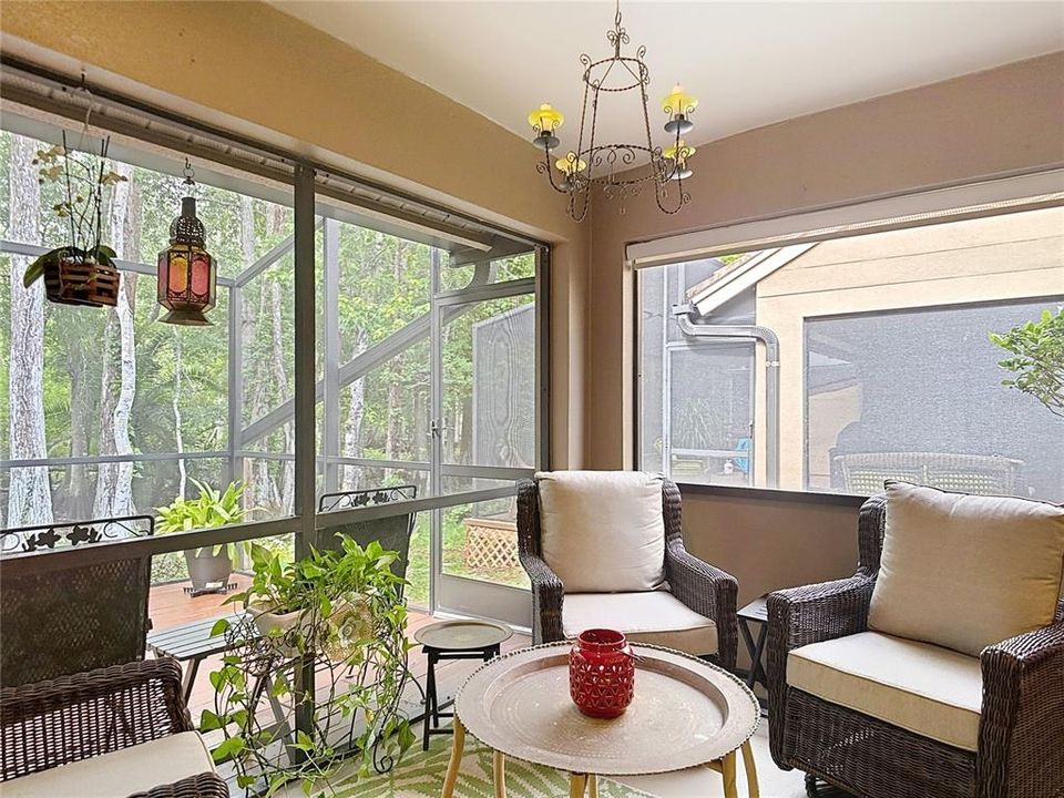 For Sale: $449,000 (2 beds, 2 baths, 1600 Square Feet)