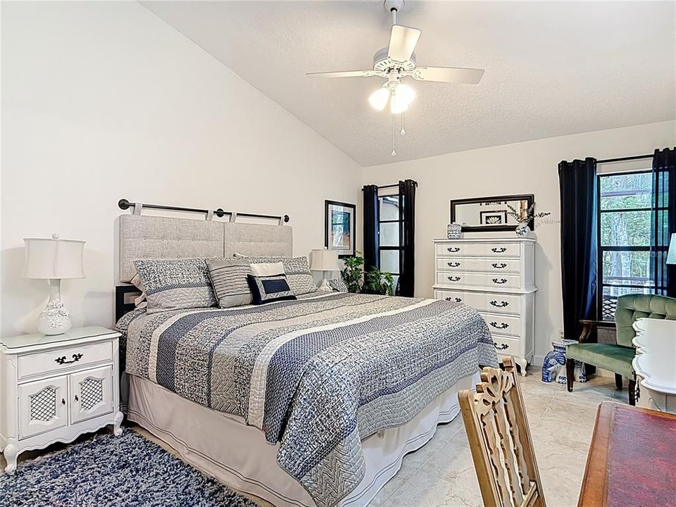 For Sale: $449,000 (2 beds, 2 baths, 1600 Square Feet)