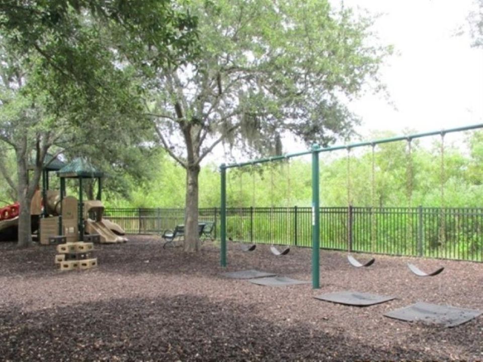 For Rent: $2,250 (2 beds, 2 baths, 1129 Square Feet)