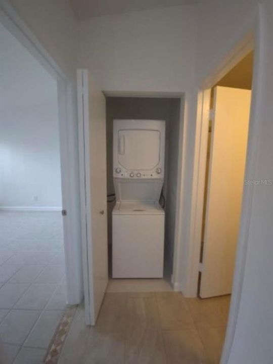For Rent: $2,250 (2 beds, 2 baths, 1129 Square Feet)